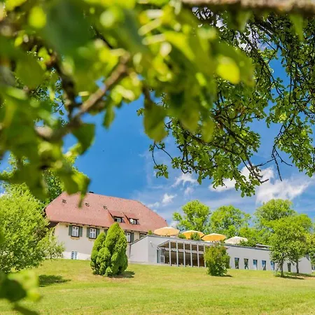 Hofgut Hohenkarpfen 3* Hausen ob Verena