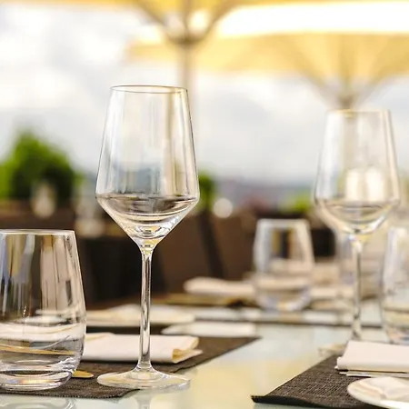 Hofgut Hohenkarpfen 3*