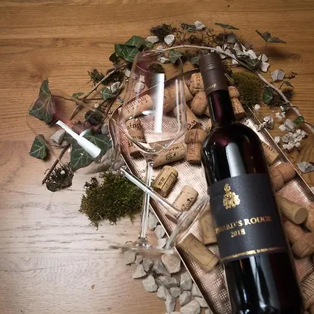 Hofgut Hohenkarpfen 3*