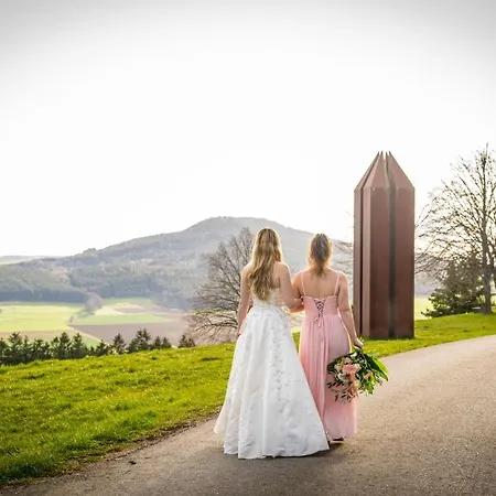 Hofgut Hohenkarpfen Hausen ob Verena