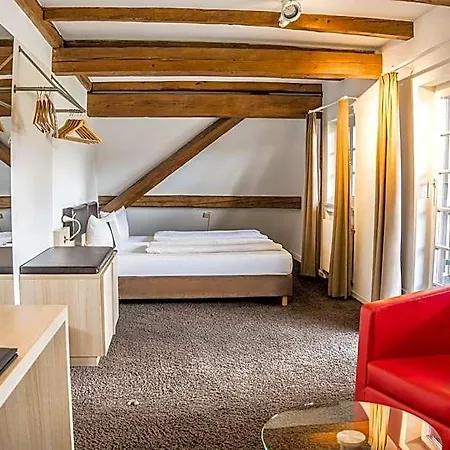 Hofgut Hohenkarpfen 3* Hausen ob Verena