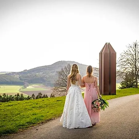 Hofgut Hohenkarpfen 3* Hausen ob Verena